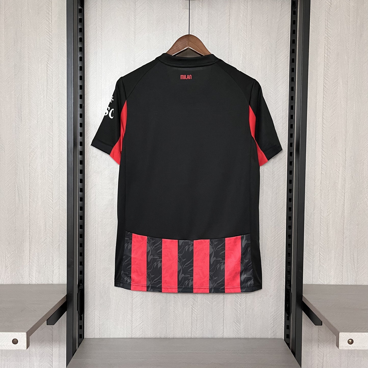 Maglia ufficiale Milan 25/26 Home Versione Tifoso