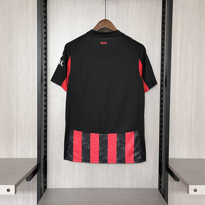 Maglia ufficiale Milan 25/26 Home Versione Tifoso