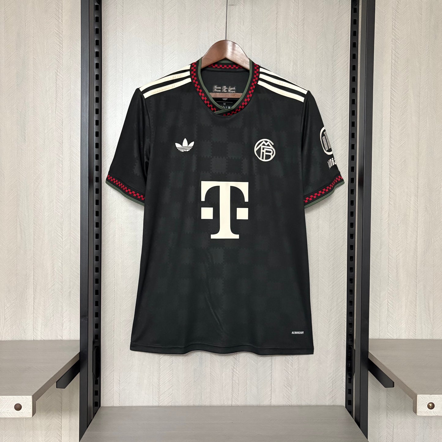 Maglia ufficiale Bayern 25/26 Terza Fan Version