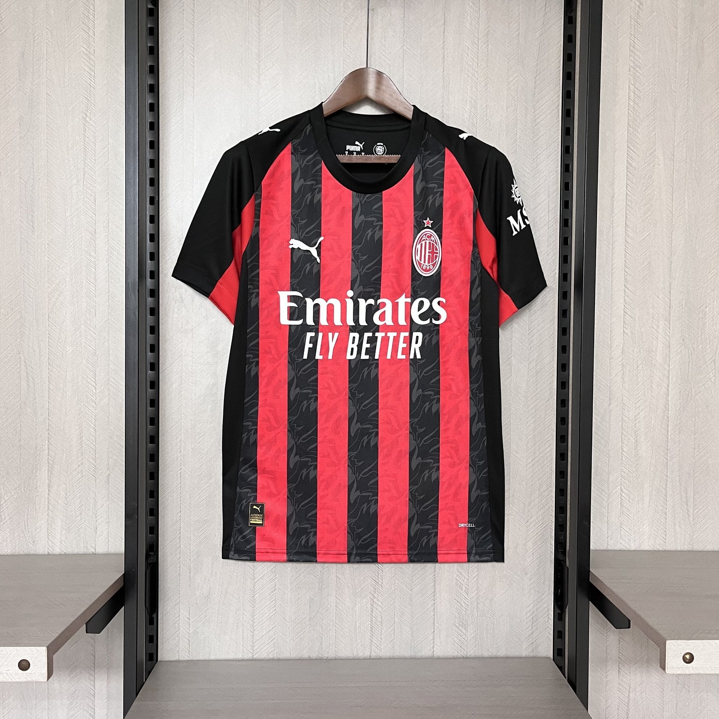 Maglia ufficiale Milan 25/26 Home Versione Tifoso