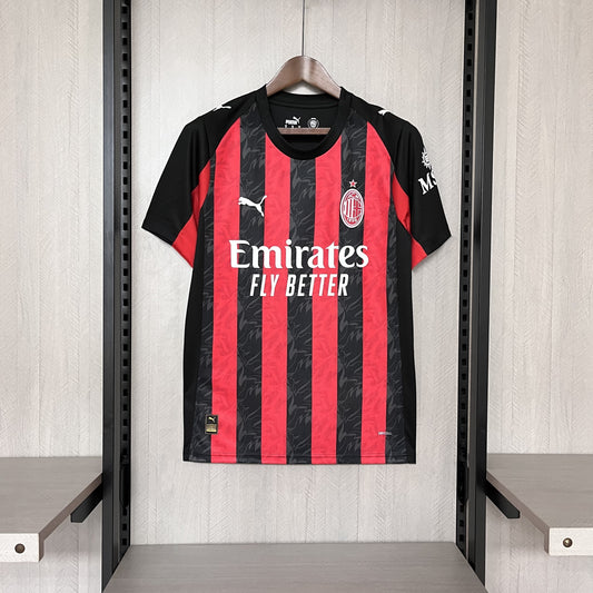 Maglia ufficiale Milan 25/26 Home Versione Tifoso