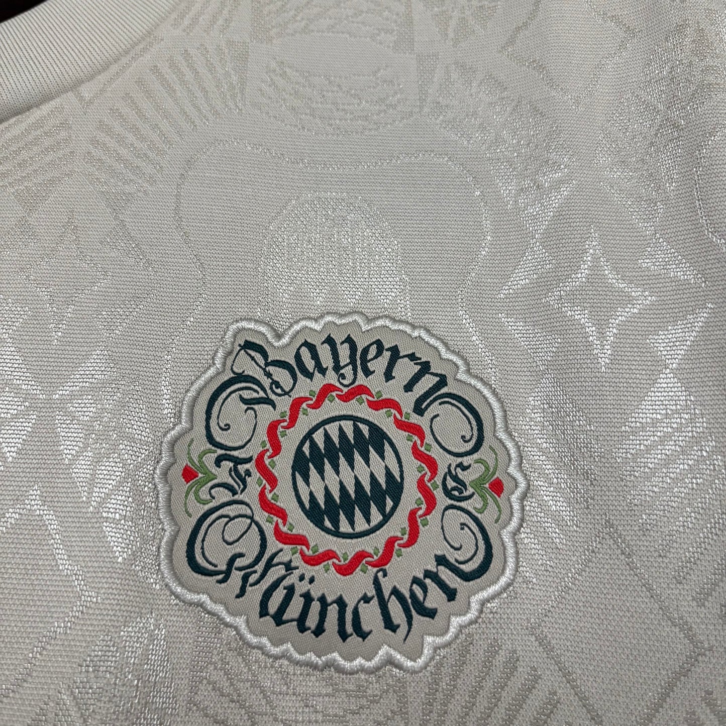 Maglia ufficiale Bayern Monaco 25/26 Edizione Speciale Versione Tifoso
