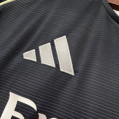 Maglia ufficiale Real Madrid 25/26 Away Fan Version