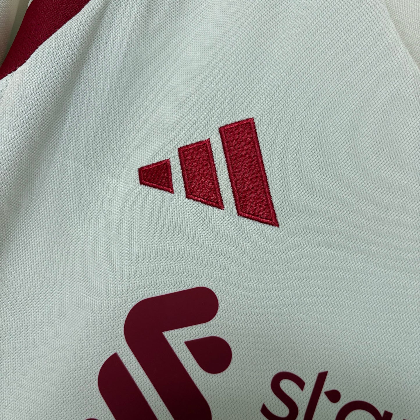 Maglia ufficiale Liverpool 25/26 Trasferta Versione Tifoso
