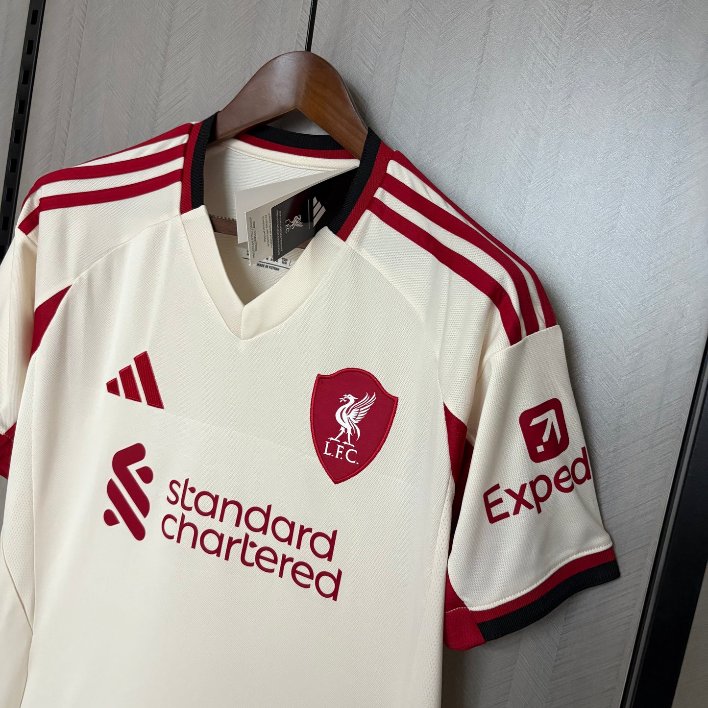 Maglia ufficiale Liverpool 25/26 Trasferta Versione Tifoso