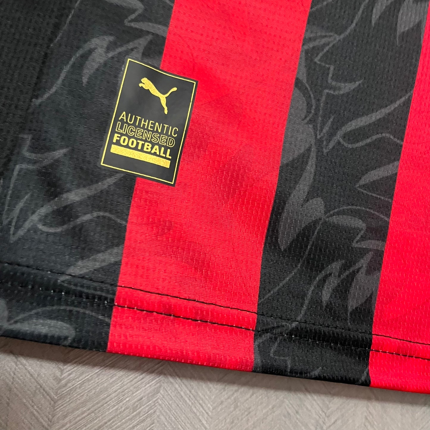 Maglia ufficiale Milan 25/26 Home Versione Tifoso
