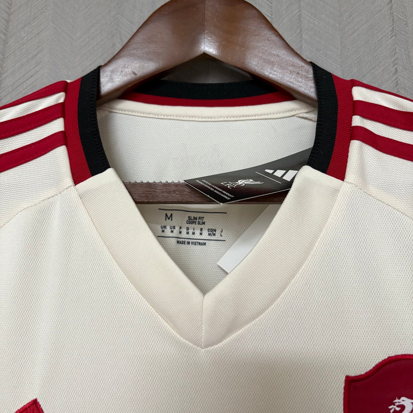 Maglia ufficiale Liverpool 25/26 Trasferta Versione Tifoso